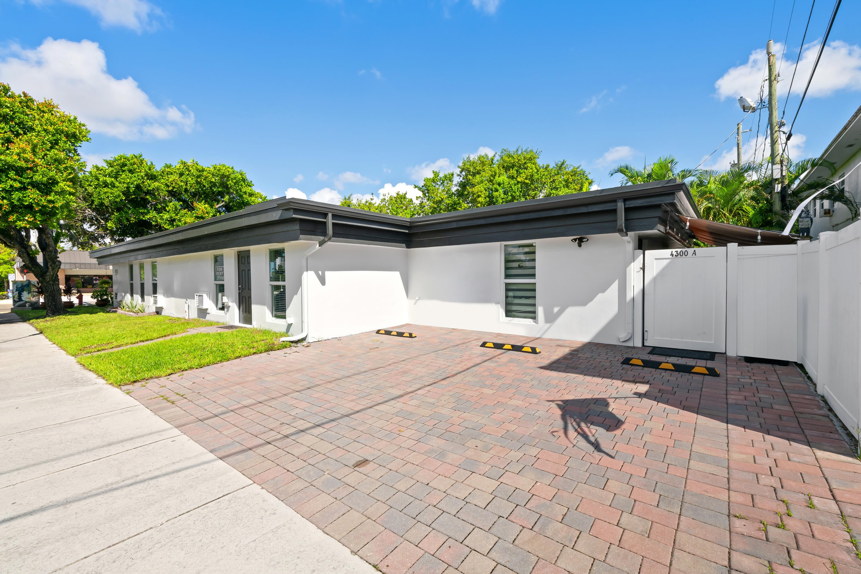 Home Search 2 4300 N OCEAN Drive 1-3