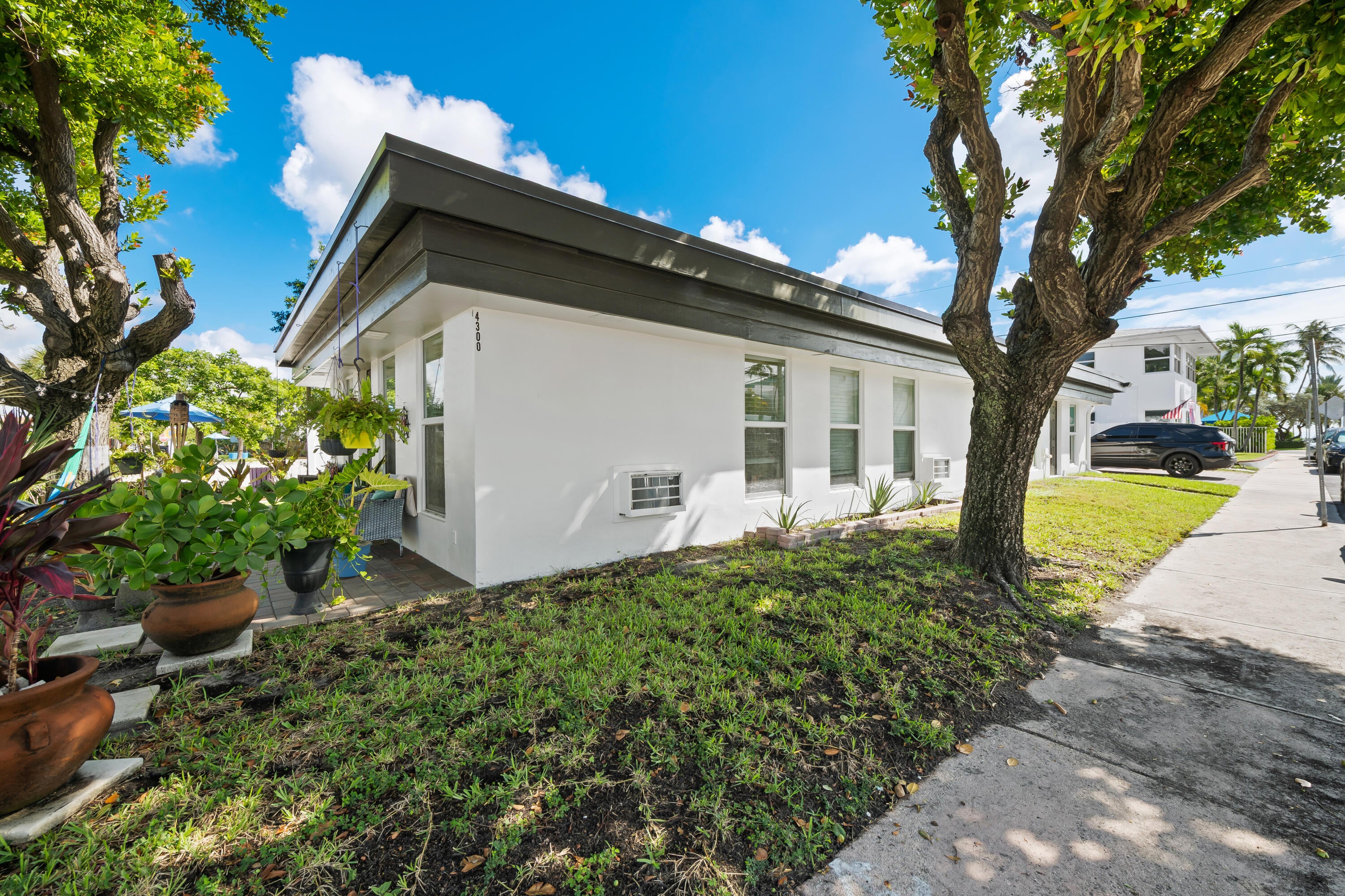 Home Search 4 4300 N OCEAN Drive 1-3