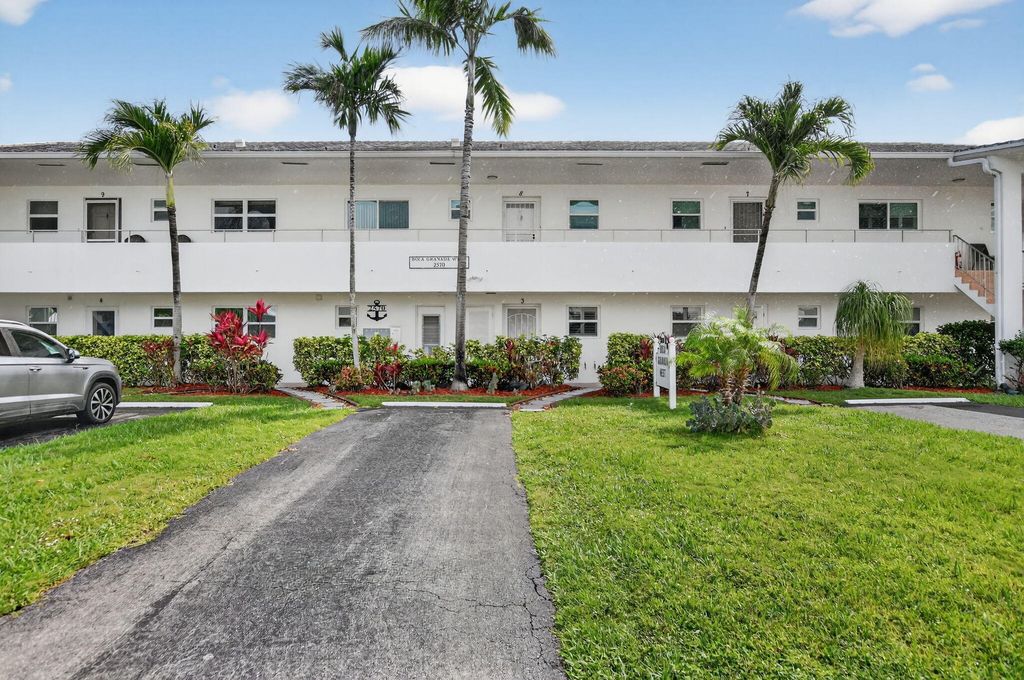 Photo of 2570 Banyan Road #0030, Boca Raton, FL 33432 (MLS # B26002914)