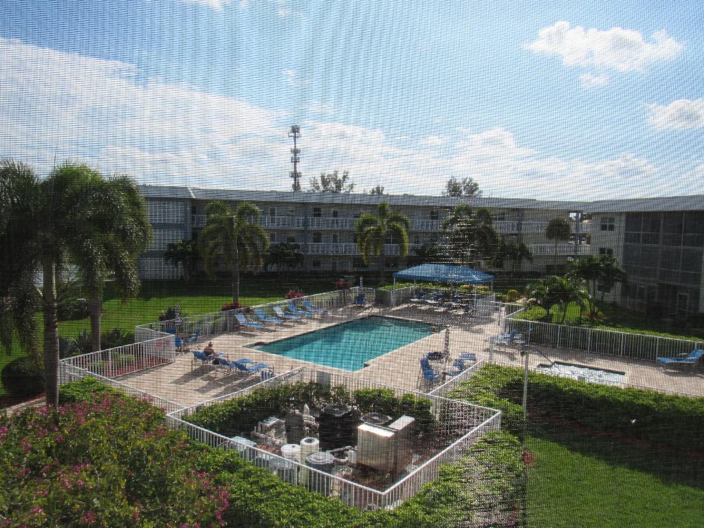 SANDALFOOT - Residential