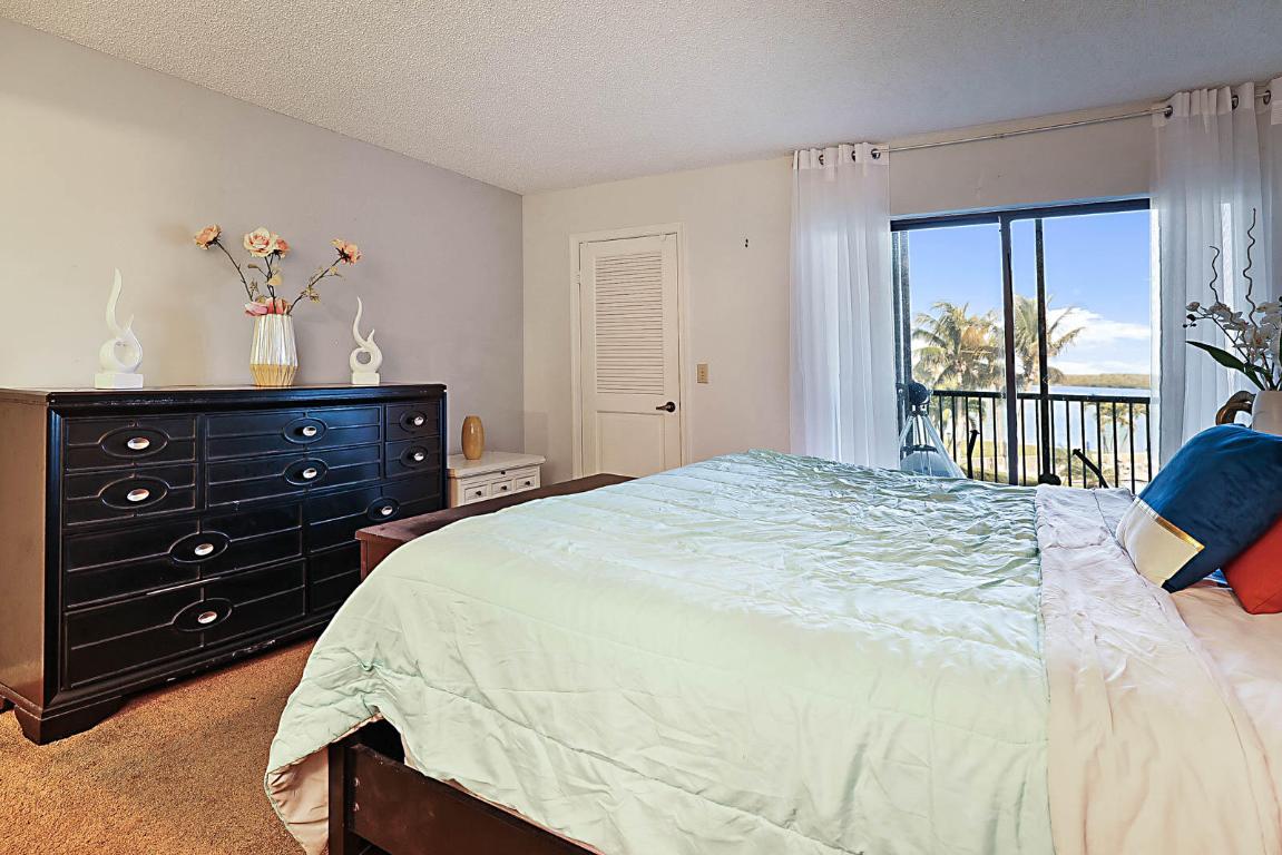 BROADVIEW CONDO - Residential