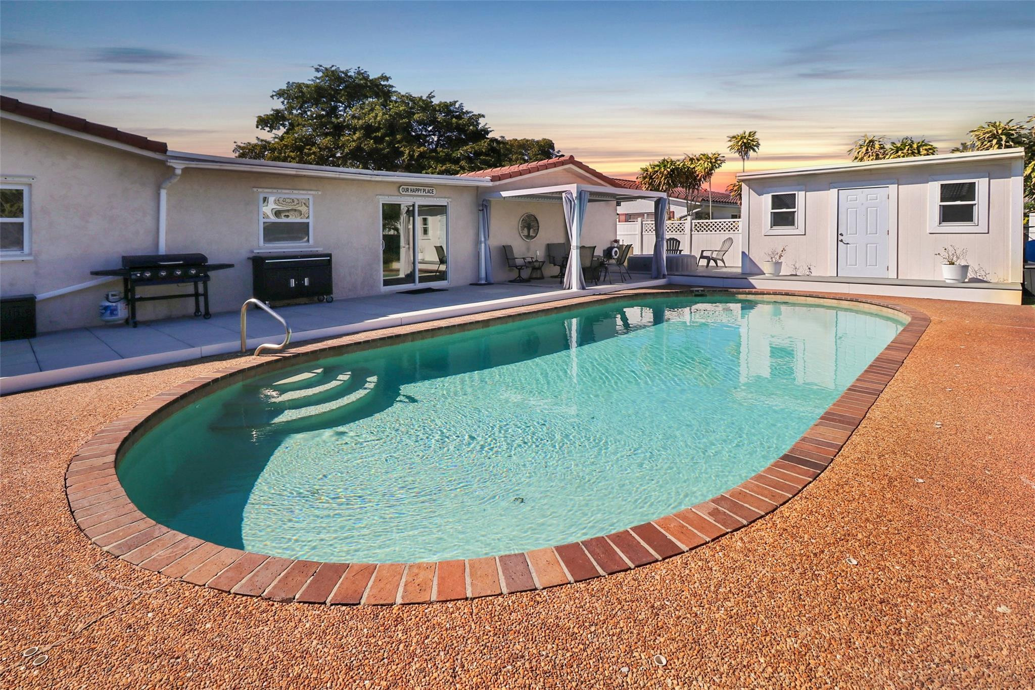 The Windings 70-44 B - Residential