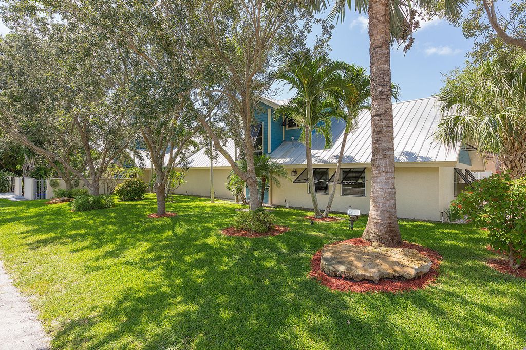 Photo of 125 NE 7th Avenue, Delray Beach, FL 33483 (MLS # B26007501)