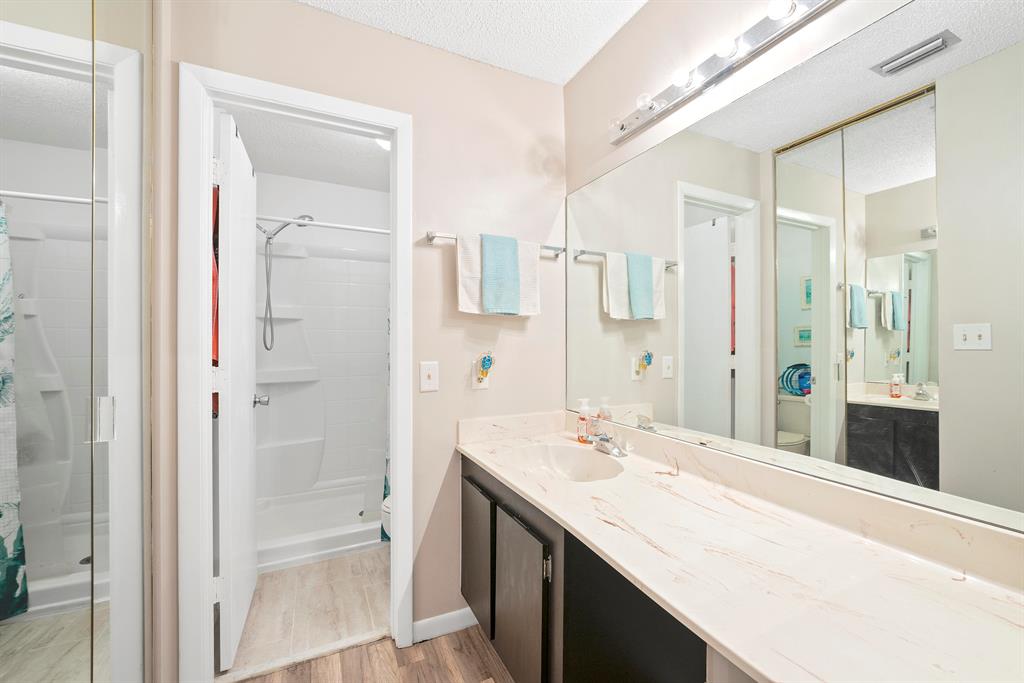 INDIAN TRAIL VILLAS 2 - Residential