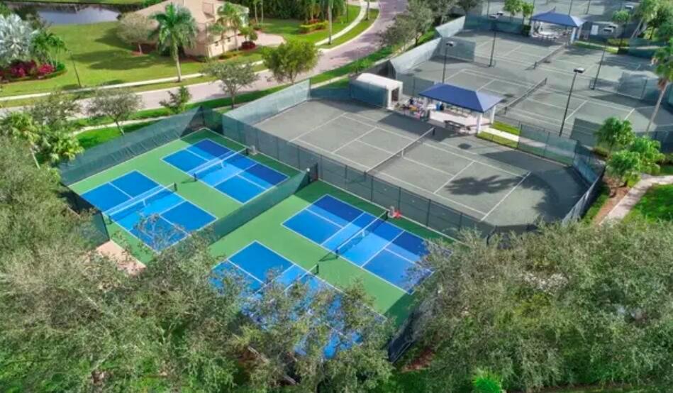 Baywinds / Windjammer Cov - Residential