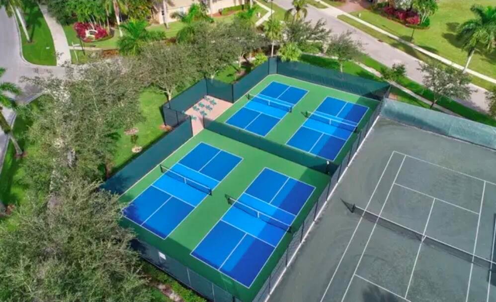 Baywinds / Windjammer Cov - Residential