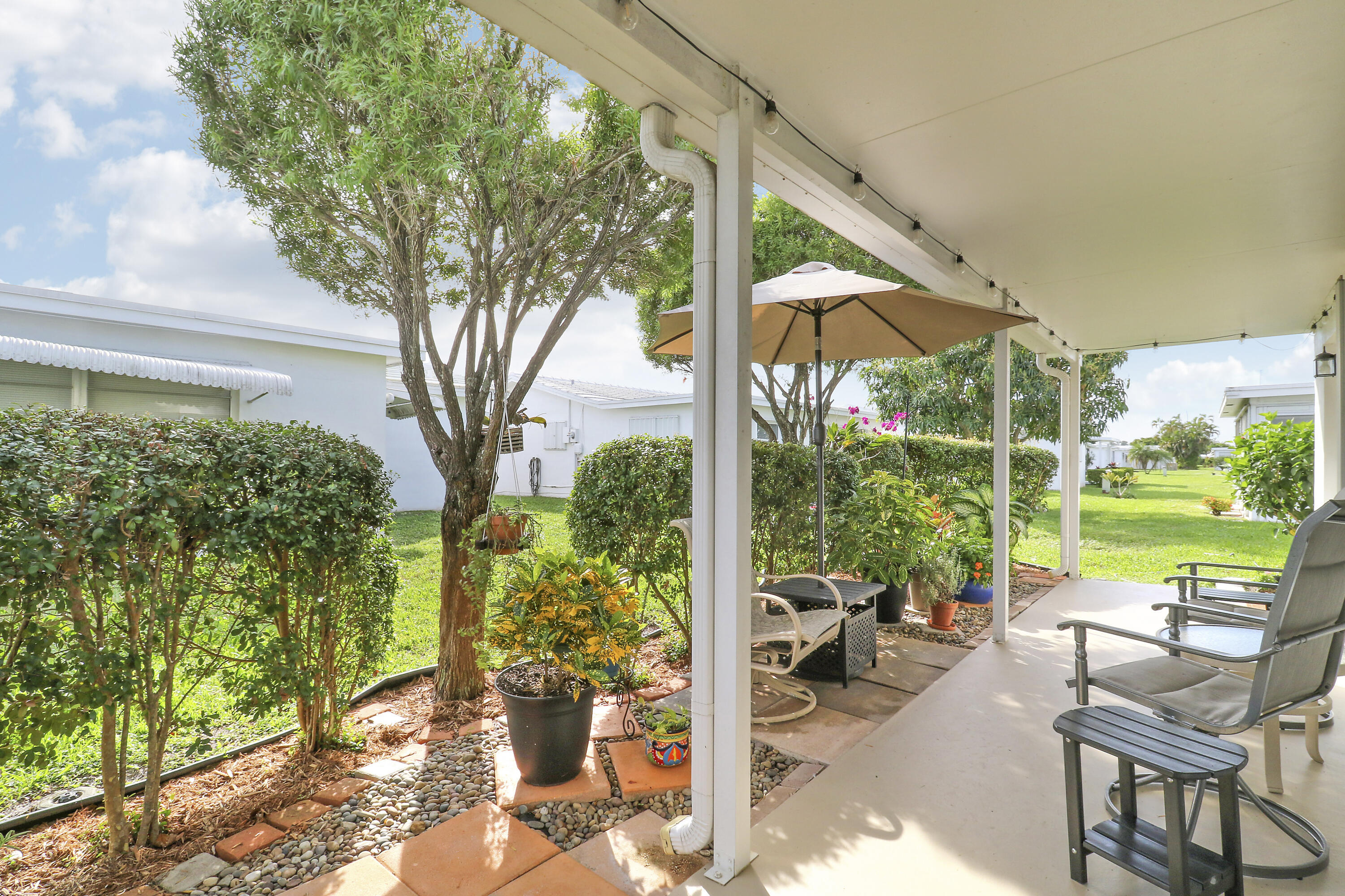 PALM BEACH LEISUREVILLE SEC 2 - Residential