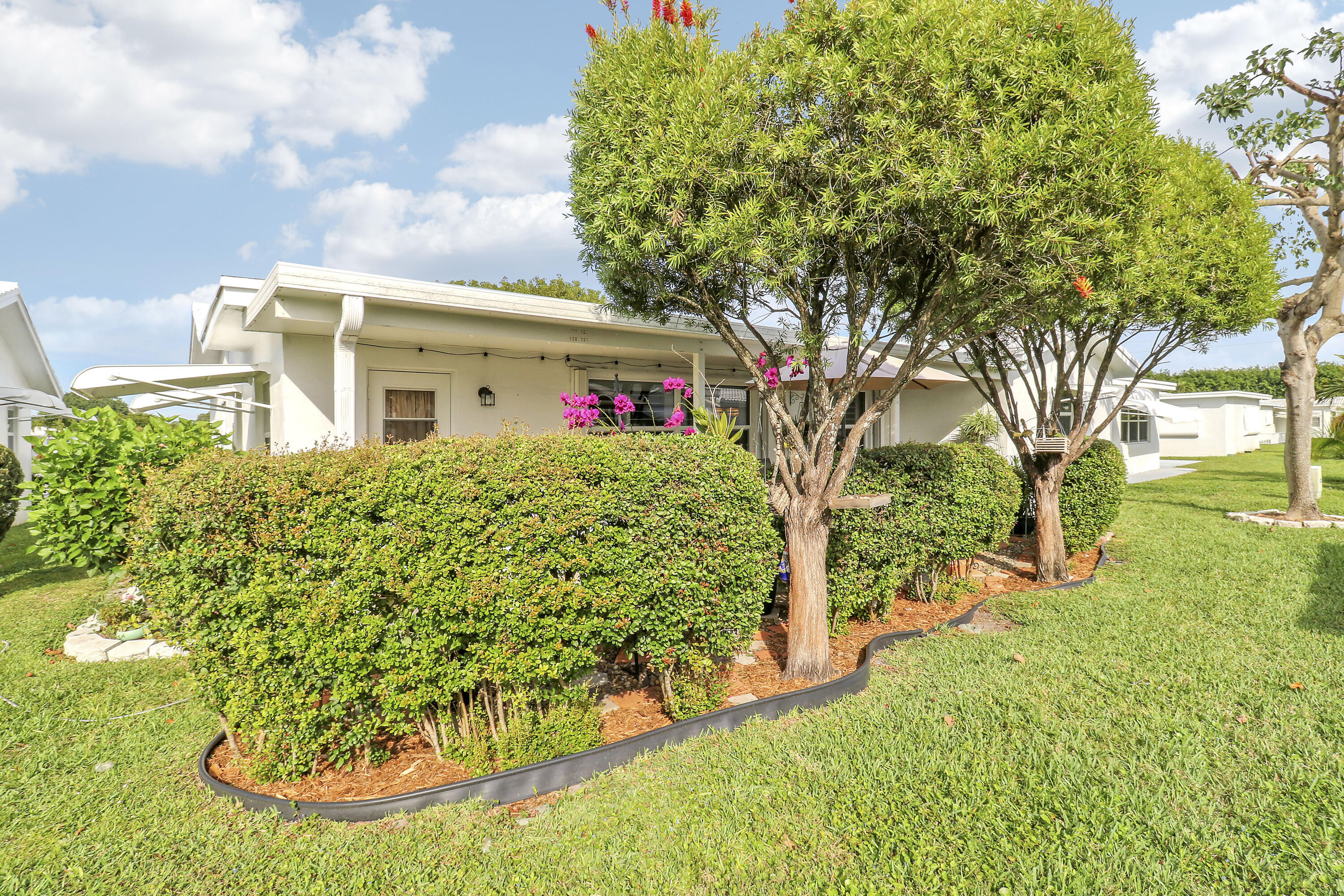 PALM BEACH LEISUREVILLE SEC 2 - Residential