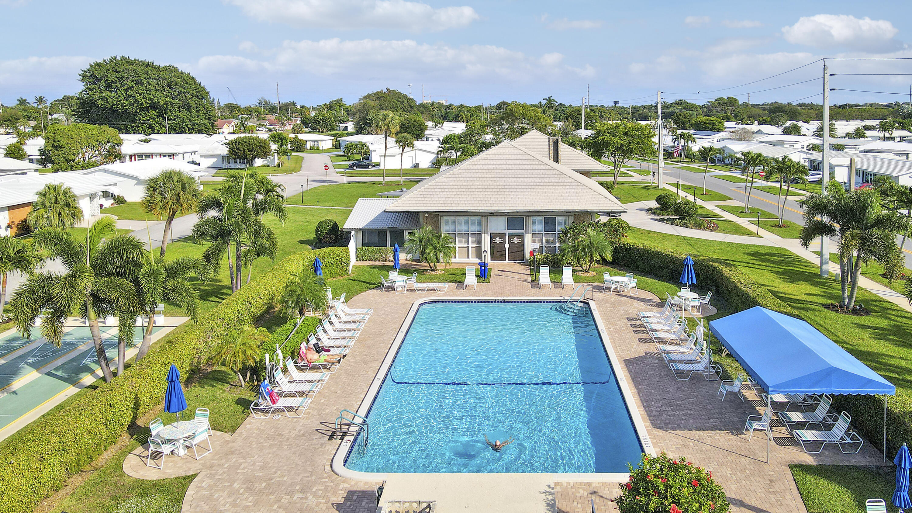 PALM BEACH LEISUREVILLE SEC 2 - Residential