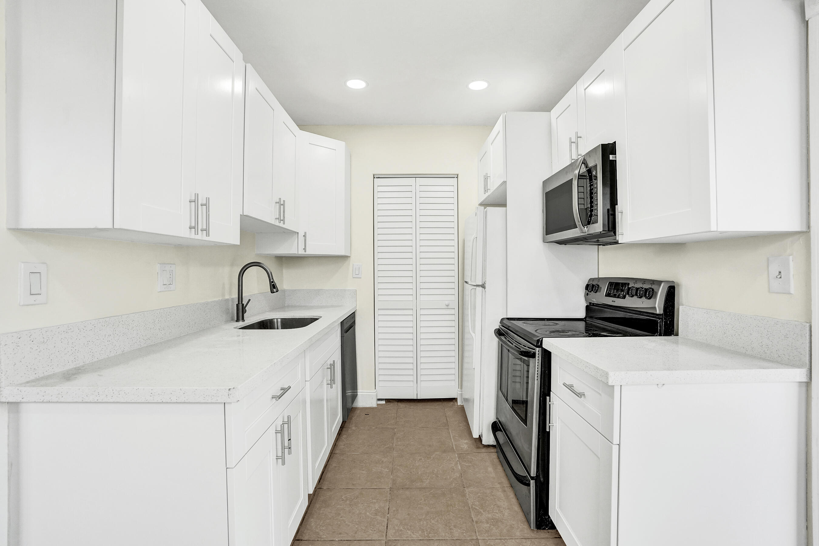 BOULEVARD HEIGHTS SEC 3 - Residential Lease