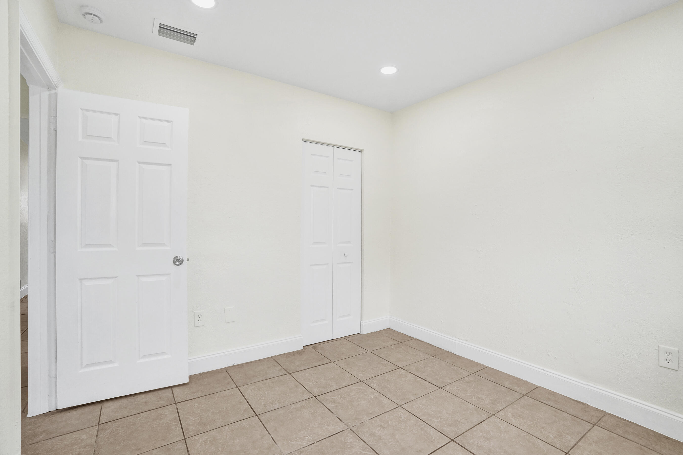 BOULEVARD HEIGHTS SEC 3 - Residential Lease