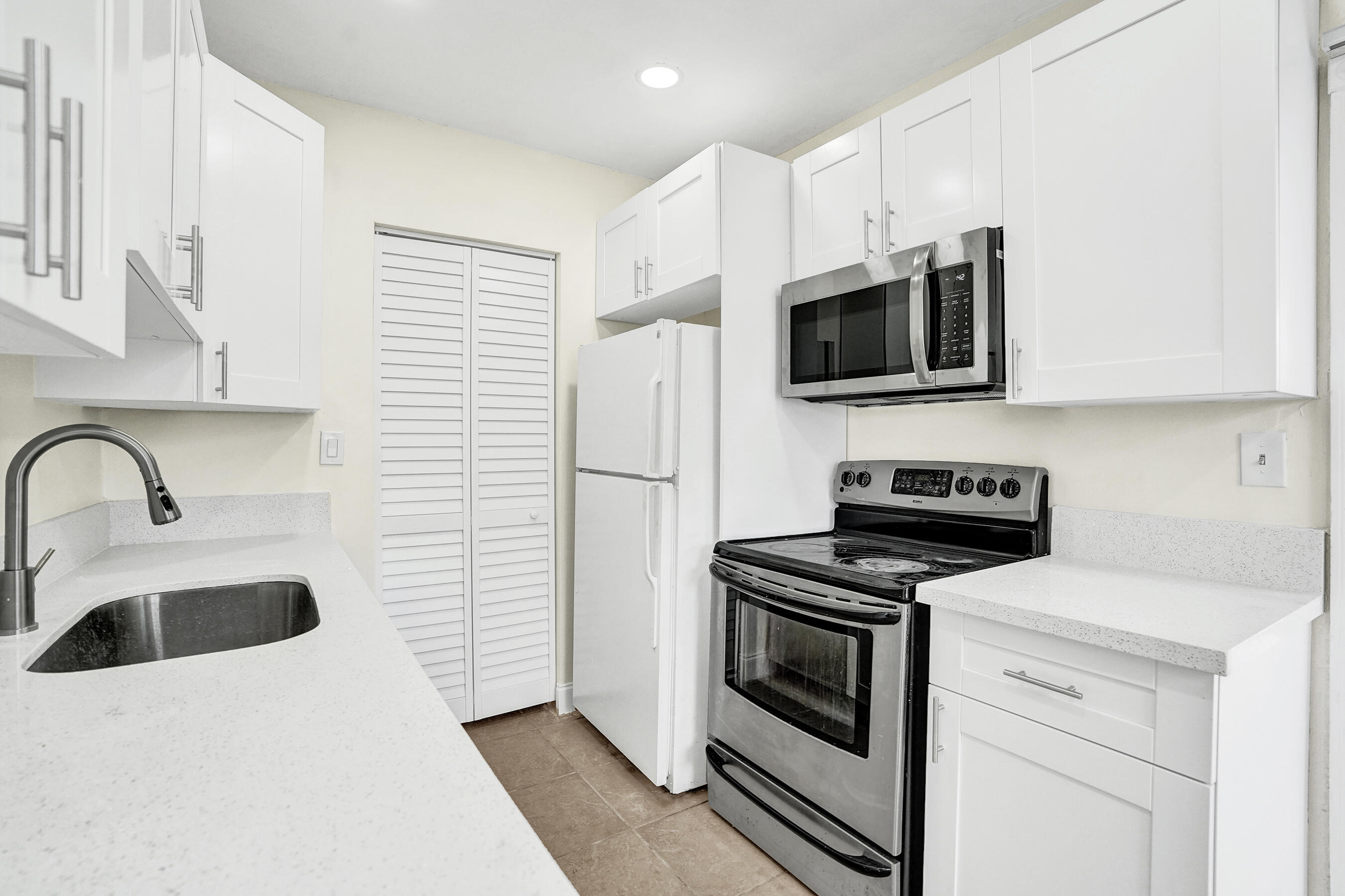 BOULEVARD HEIGHTS SEC 3 - Residential Lease