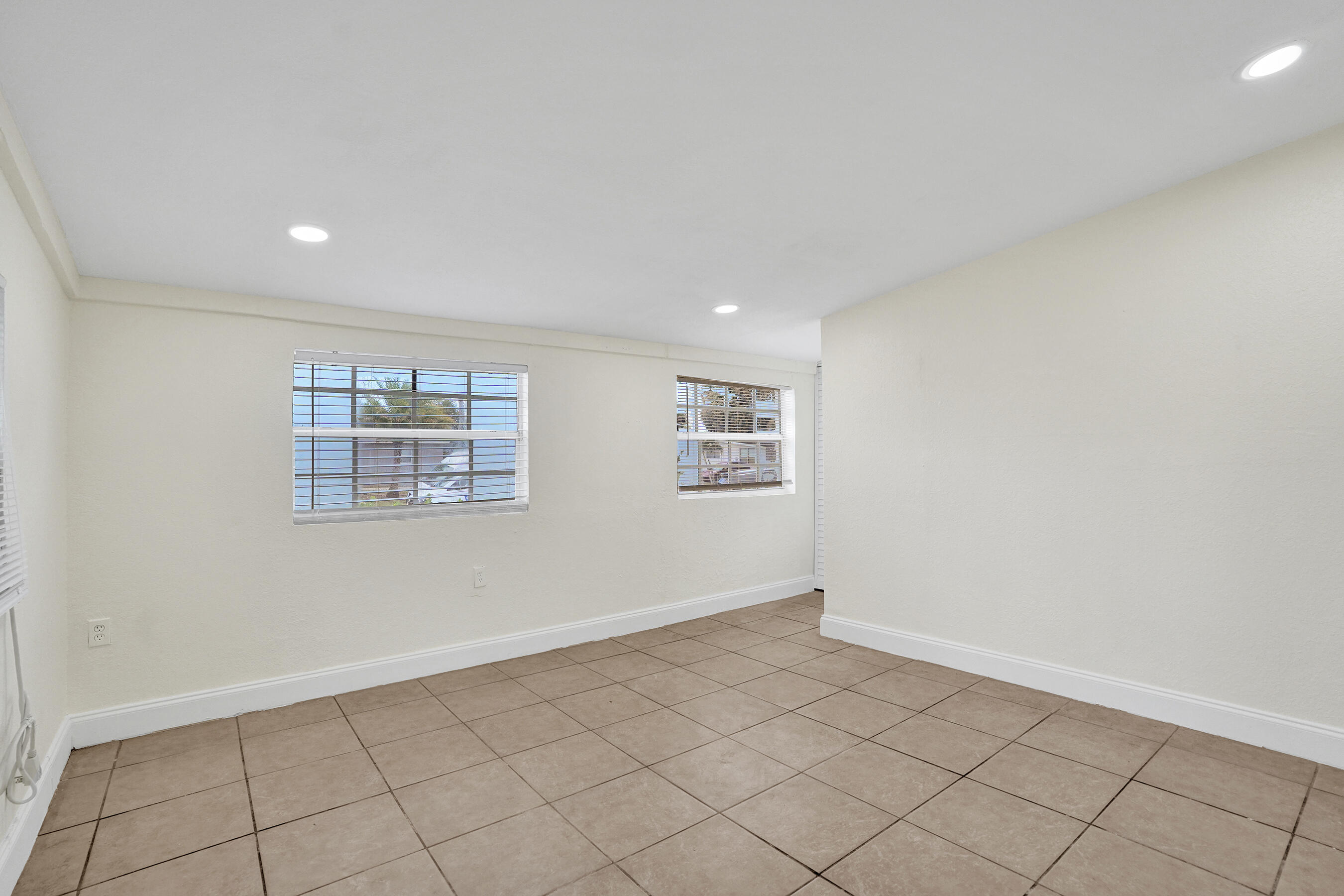 BOULEVARD HEIGHTS SEC 3 - Residential Lease