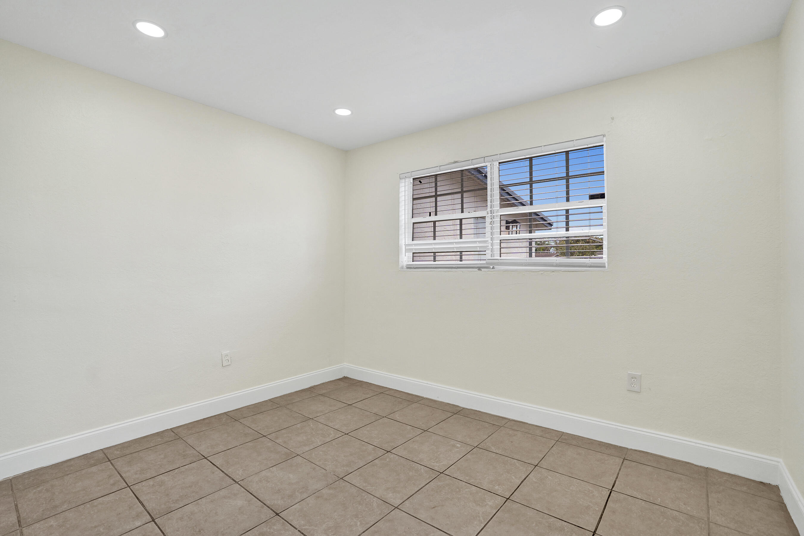 BOULEVARD HEIGHTS SEC 3 - Residential Lease