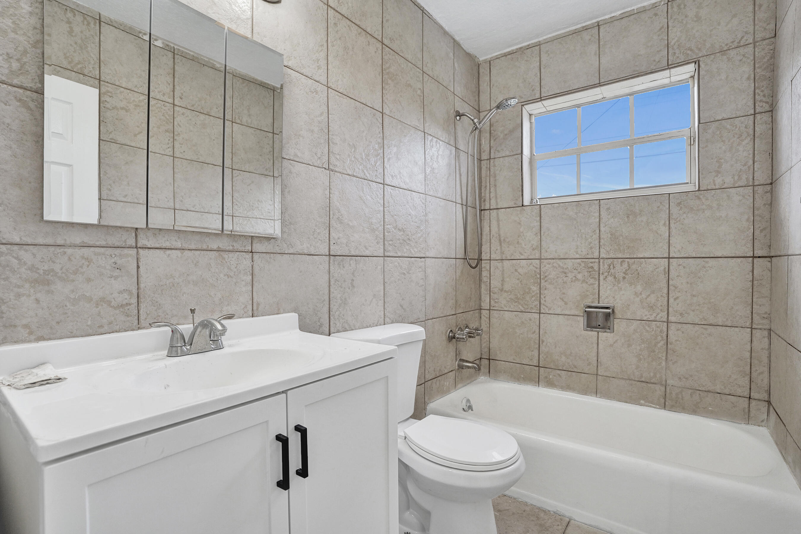 BOULEVARD HEIGHTS SEC 3 - Residential Lease