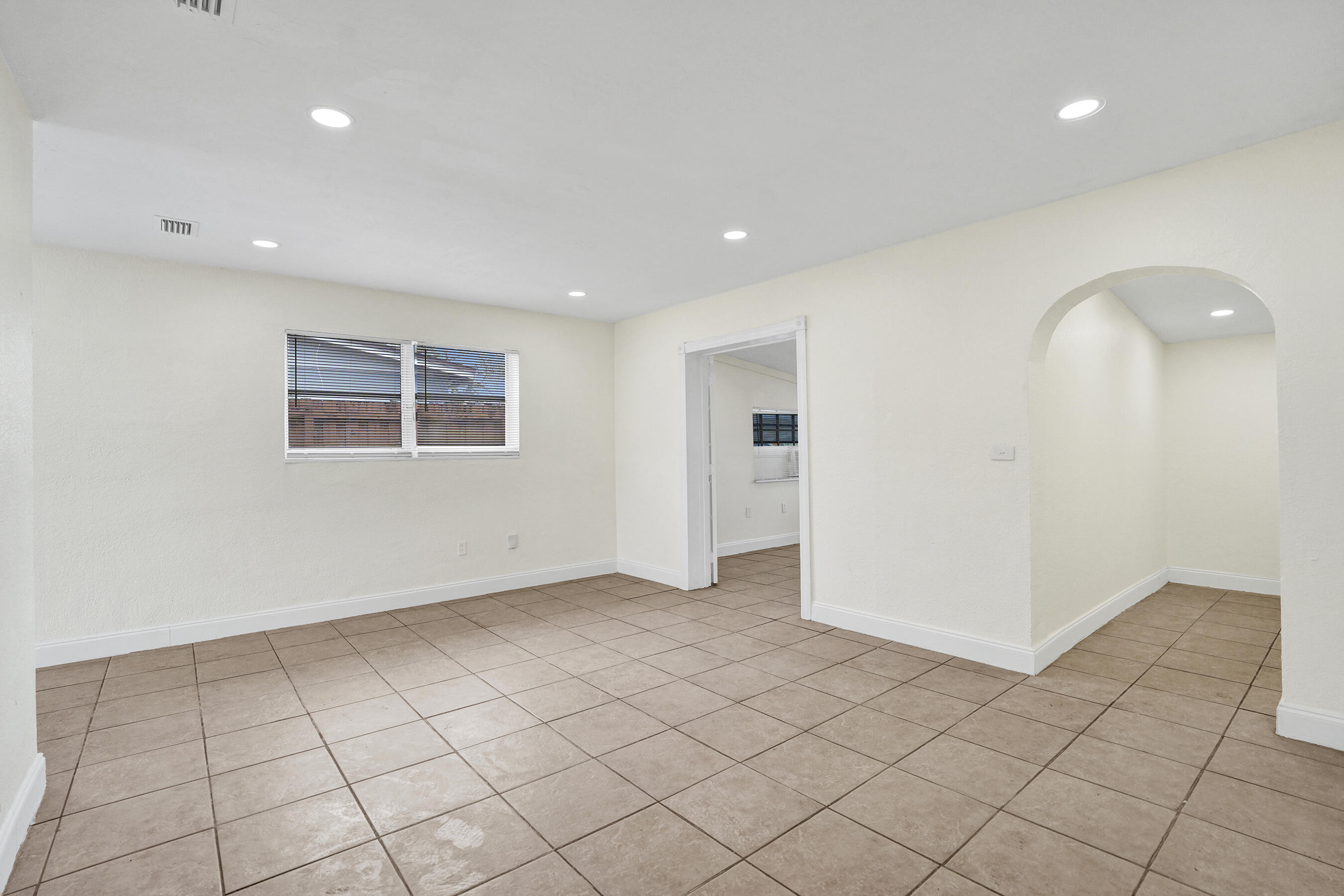 BOULEVARD HEIGHTS SEC 3 - Residential Lease