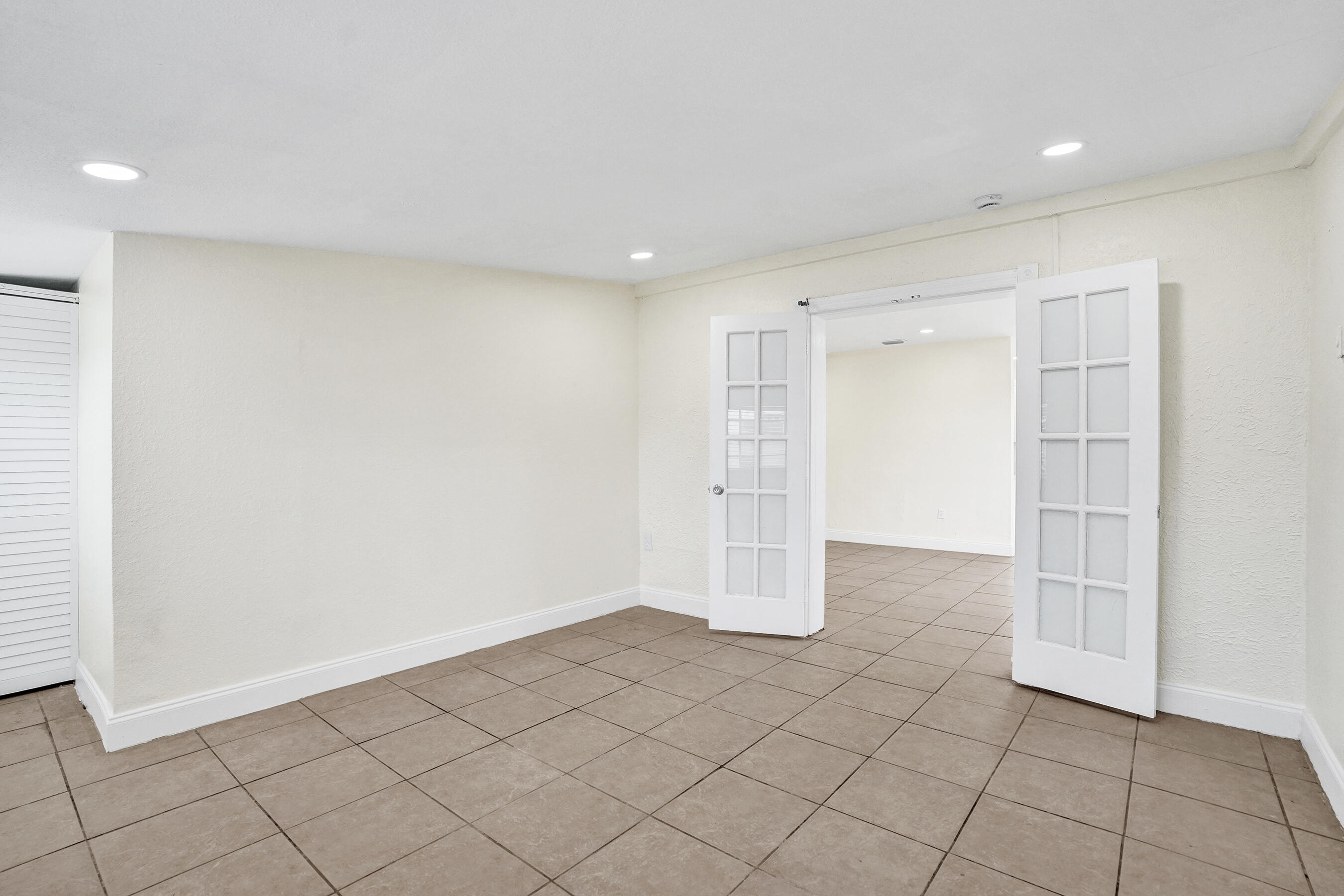 BOULEVARD HEIGHTS SEC 3 - Residential Lease