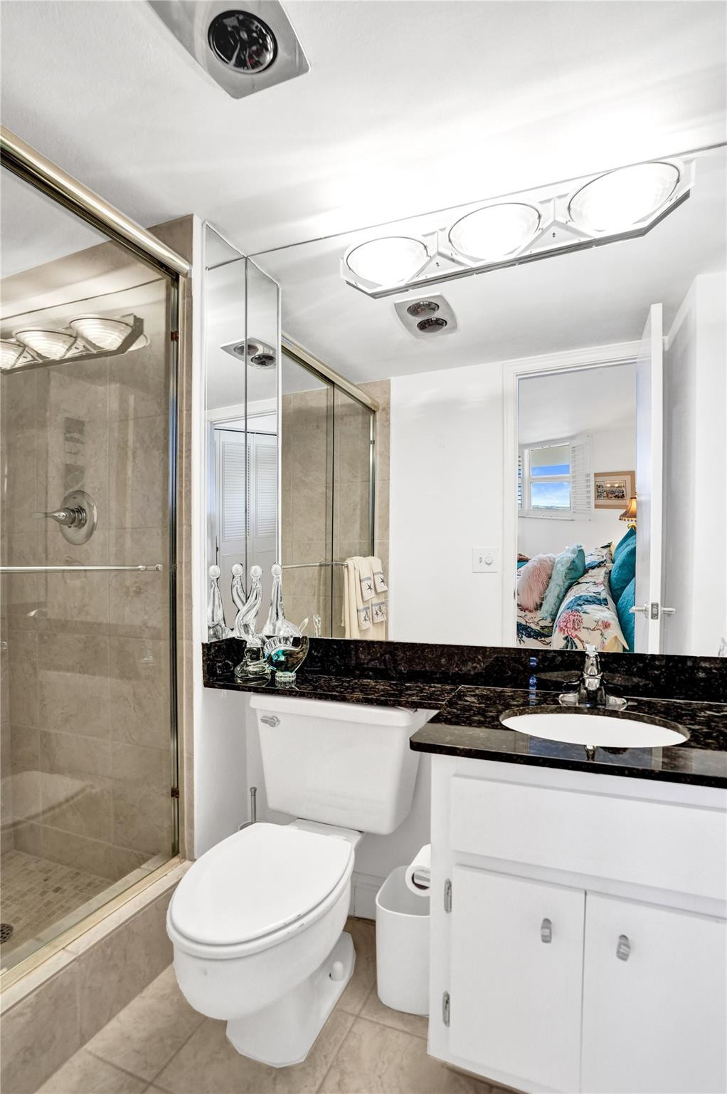 RIVERSIDE TOWERS - Residential