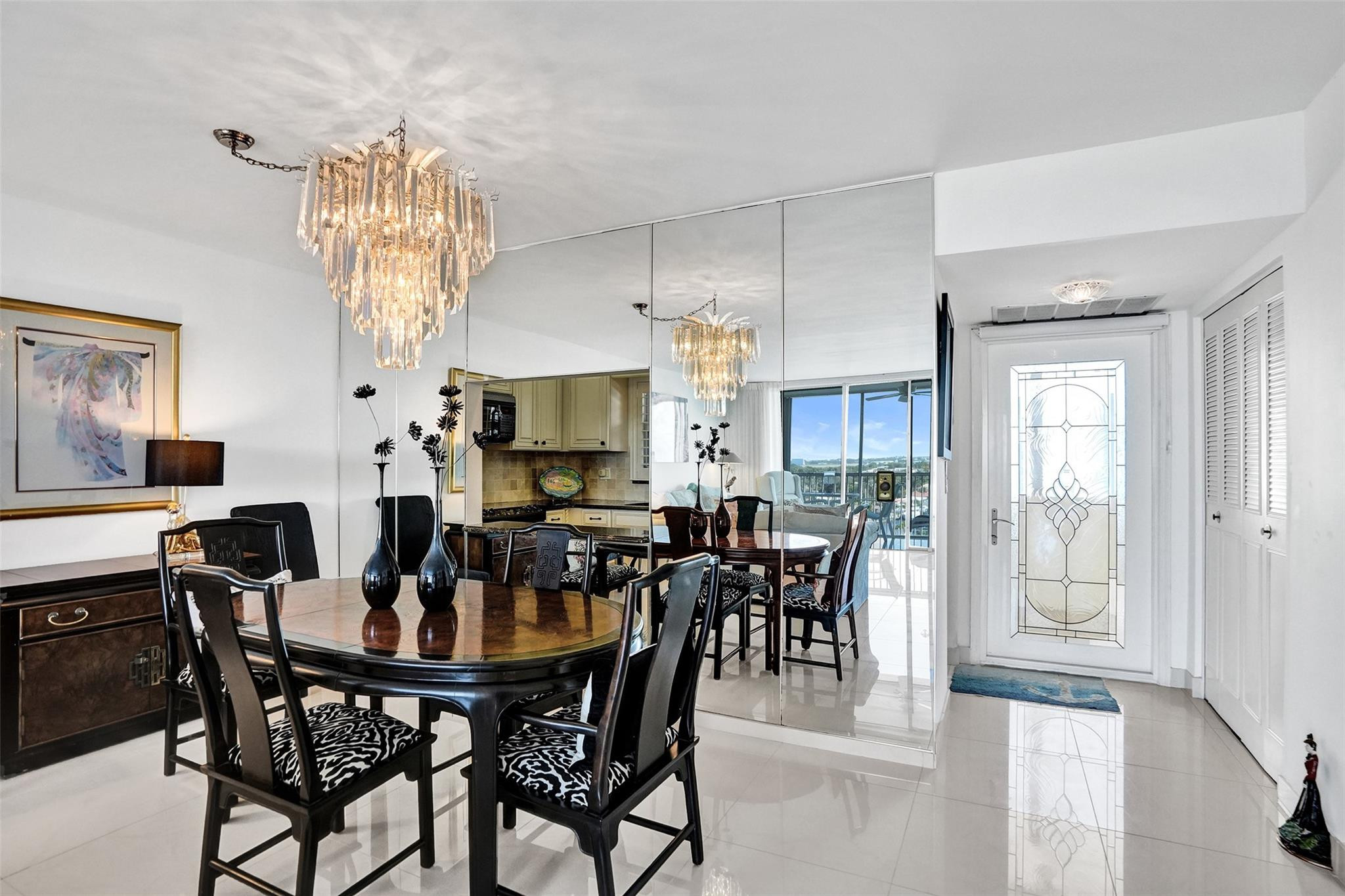 RIVERSIDE TOWERS - Residential