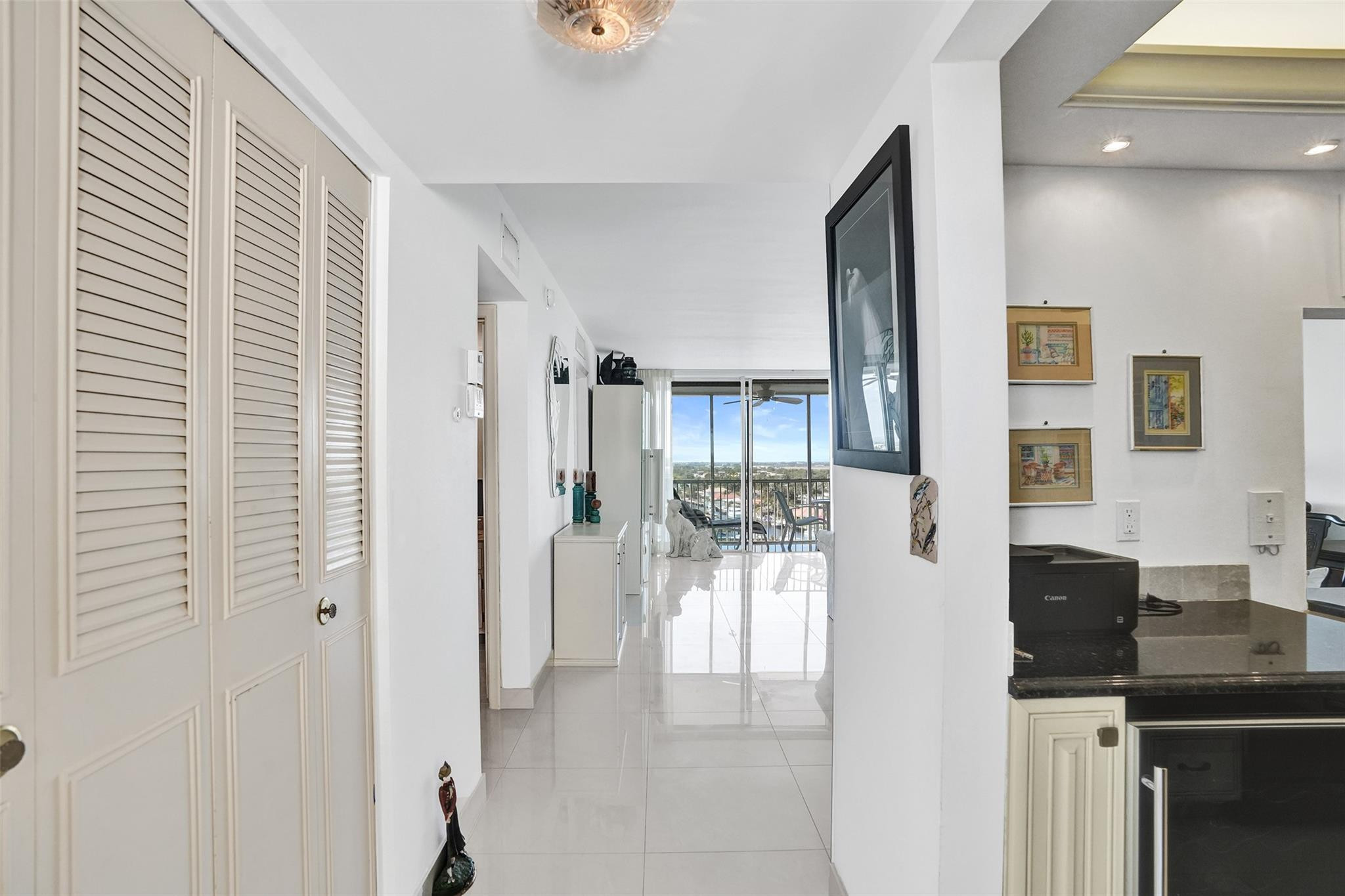 RIVERSIDE TOWERS - Residential