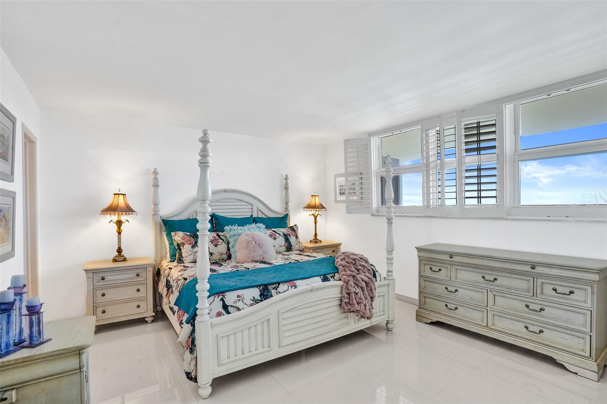 RIVERSIDE TOWERS - Residential