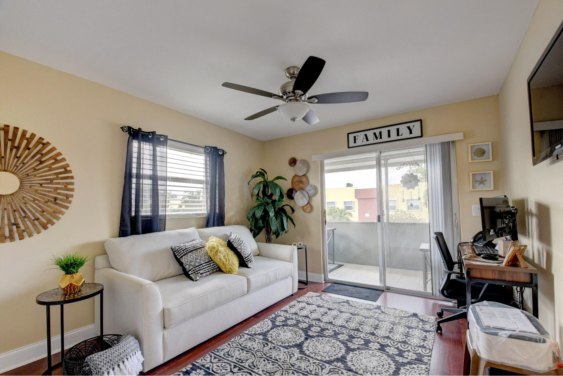 KINGS POINT FLANDERS CONDOS - Residential