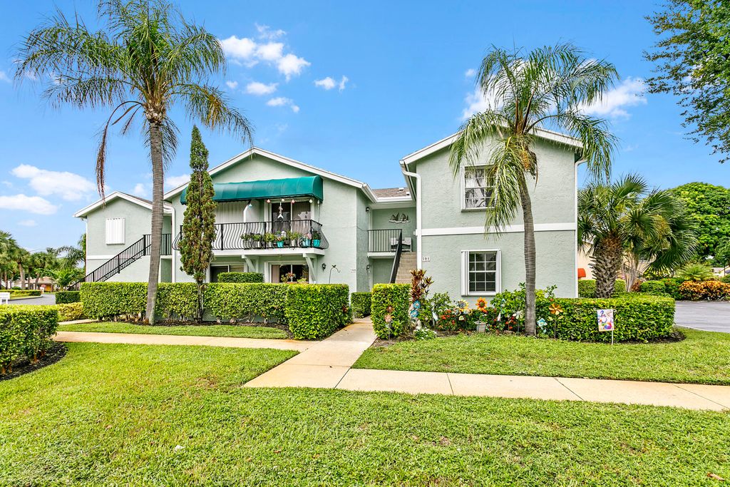 Photo of 700 Waterside Drive, Hypoluxo, FL 33462 (MLS # R11159334)