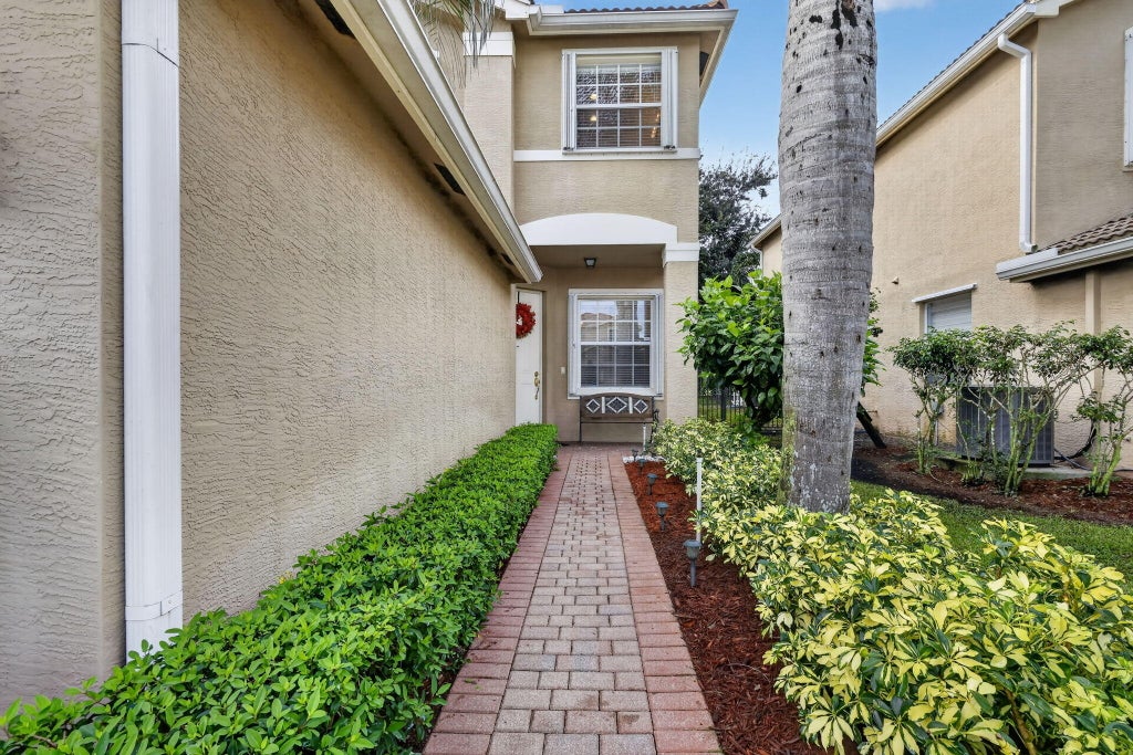 Photo of 7890 JEWELWOOD Drive, Boynton Beach, FL 33437 (MLS # B26079851)