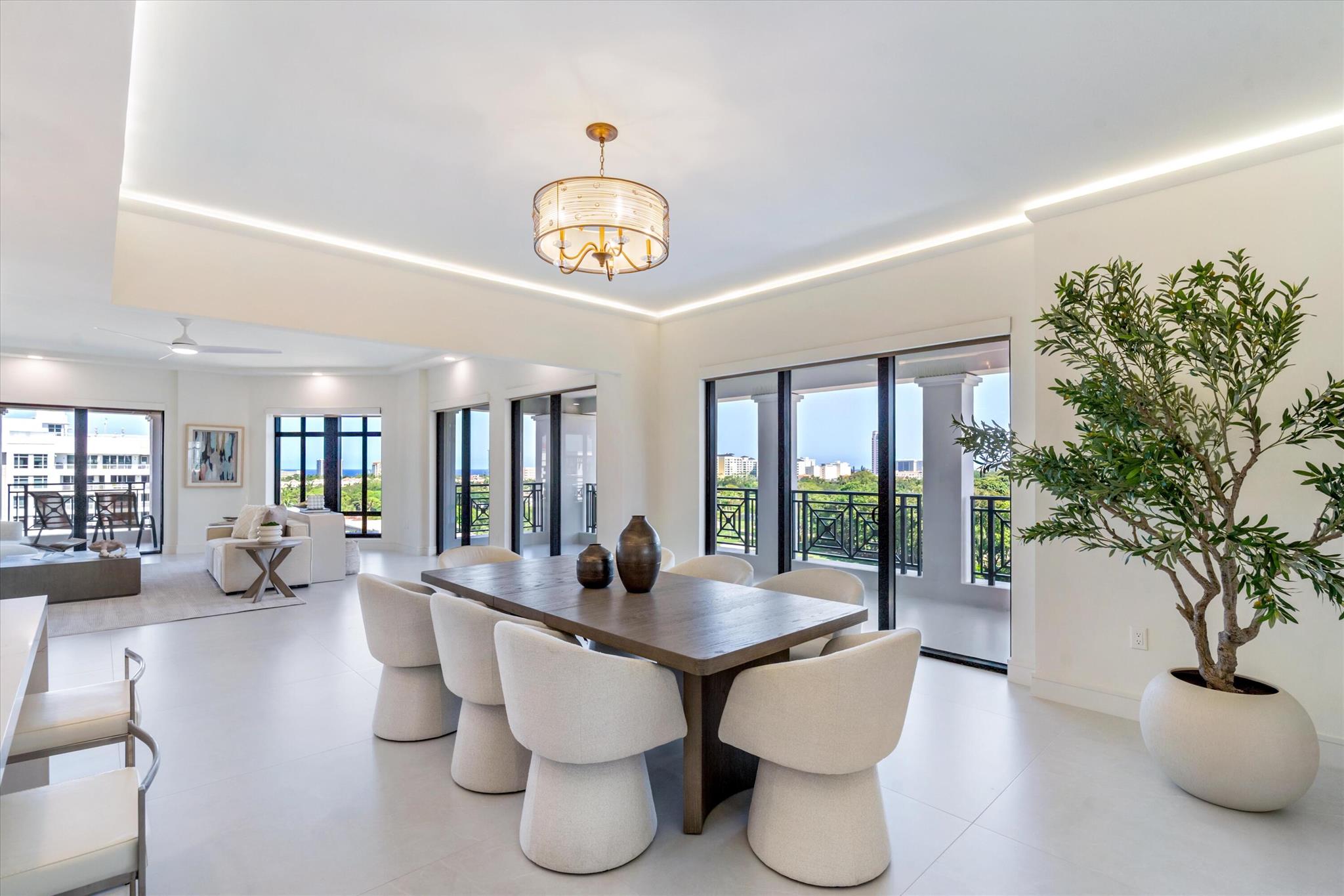 View photos, virtual tours, details... 200 E Palmetto Park Road 816
