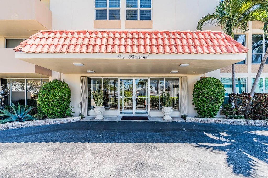 Photo of 1000 Spanish River Road #3T, Boca Raton, FL 33432 (MLS # F10511840)