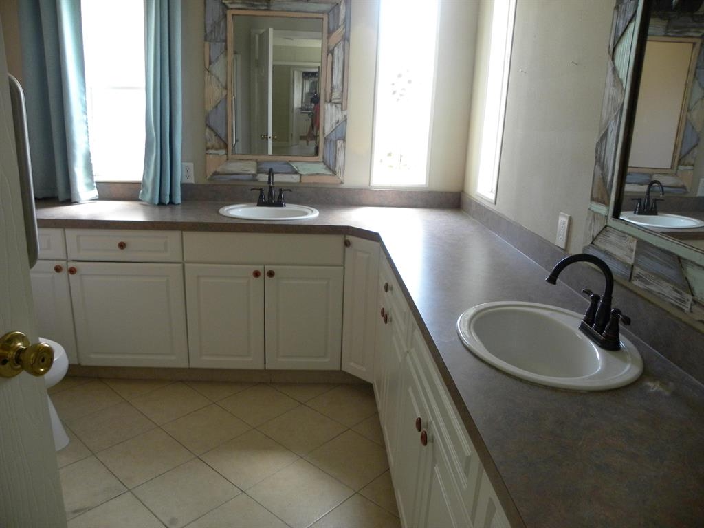 TROPICAL ISLES - Residential