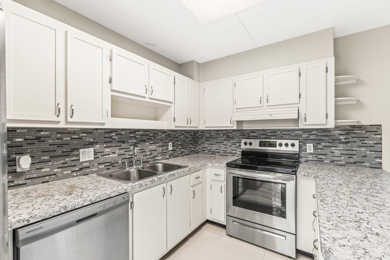 SPANISH WELLS CONDO I - Residential