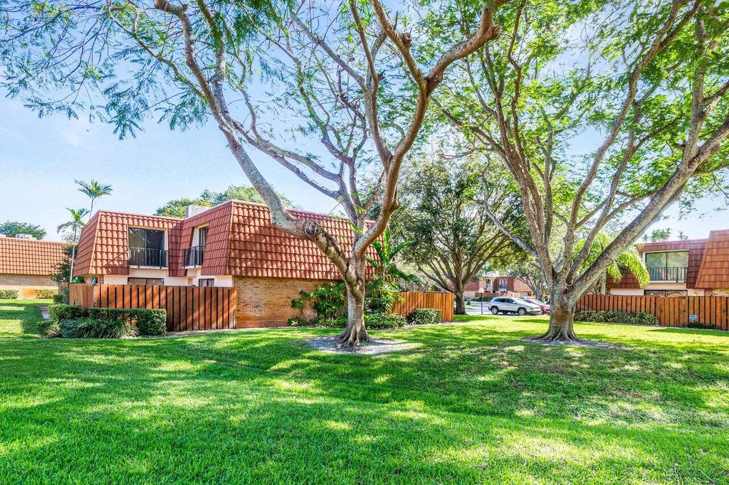 Photo of 1825 San Juan Drive #16-C, Delray Beach, FL 33445 (MLS # R11149748)