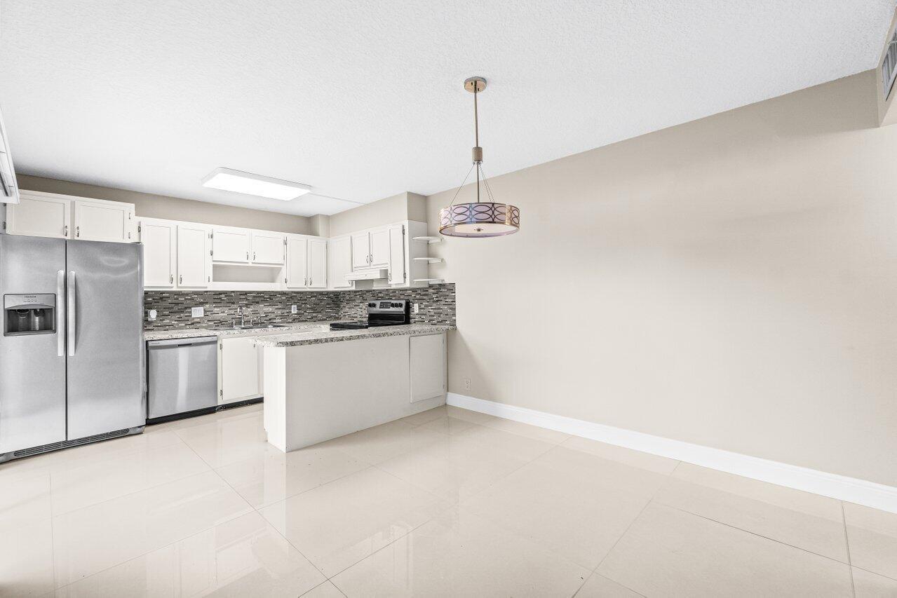 SPANISH WELLS CONDO I - Residential