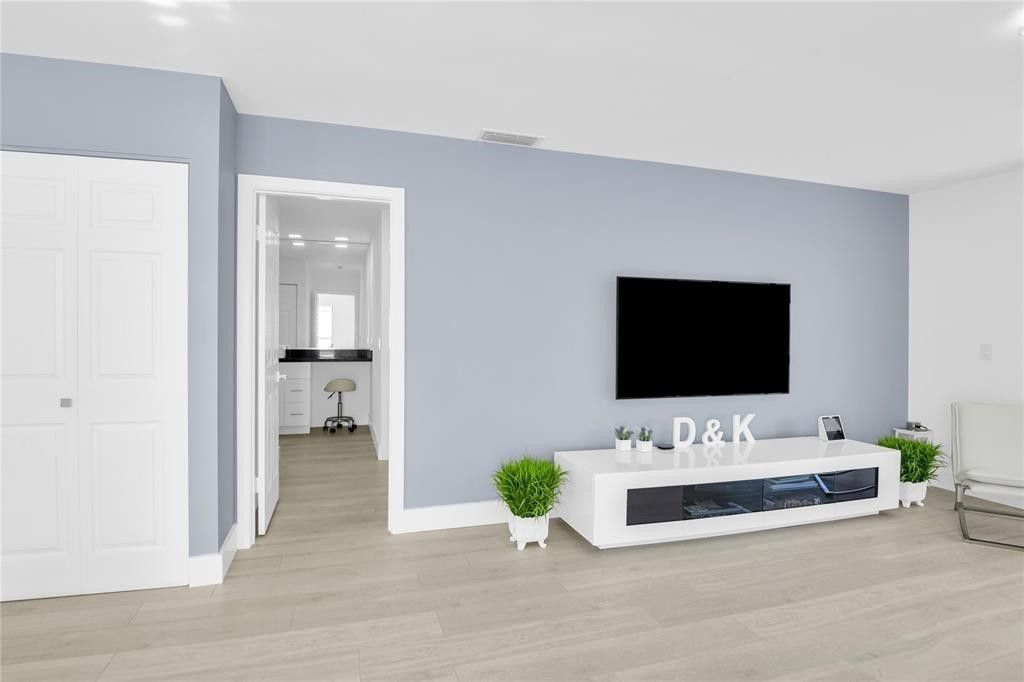 CYPRESSES OF BOCA LAGO - Residential