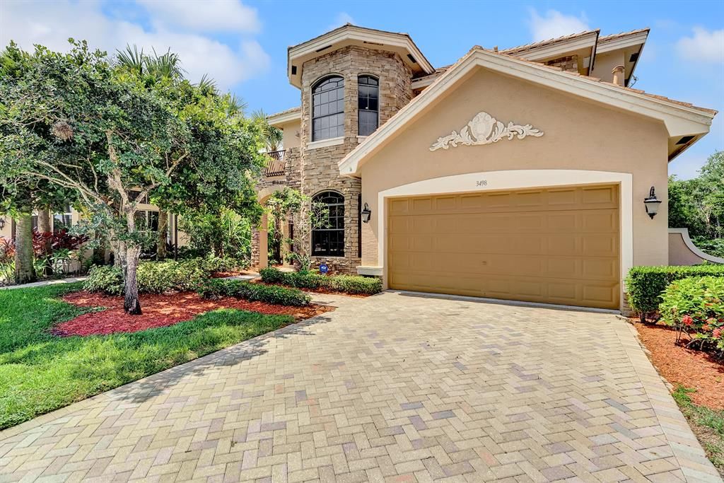 Photo of 3498 Collonade Drive Dr, Wellington, FL 33449 (MLS # R10818554)