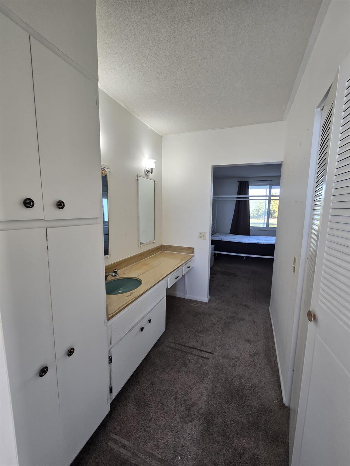 The Pines Condo - Residential Lease