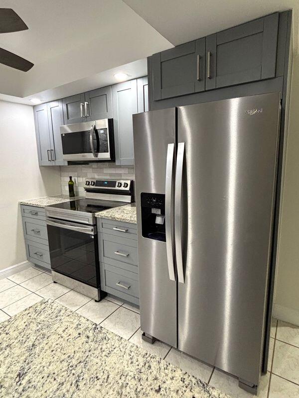 HARBOR PALMS-UNIT SIX - Residential