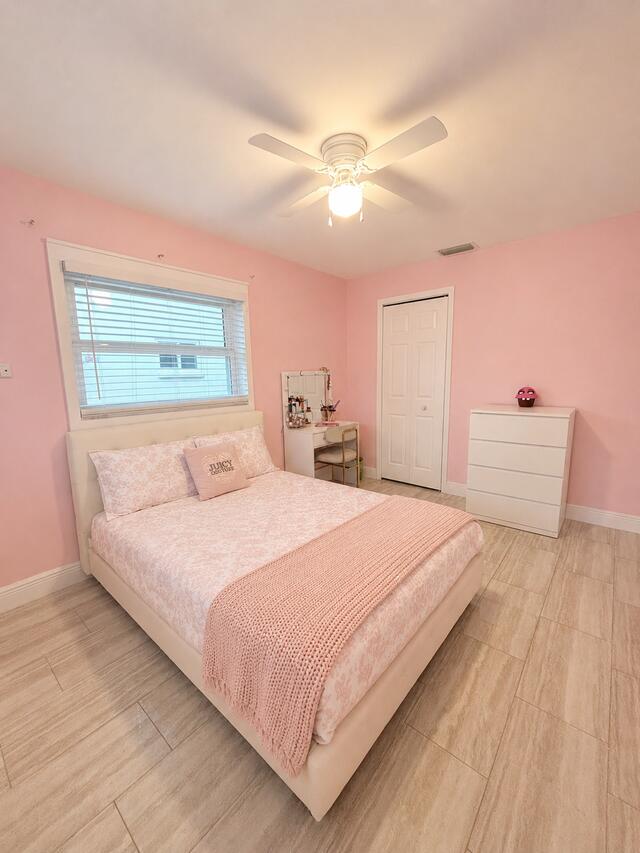 HARBOR PALMS-UNIT SIX - Residential