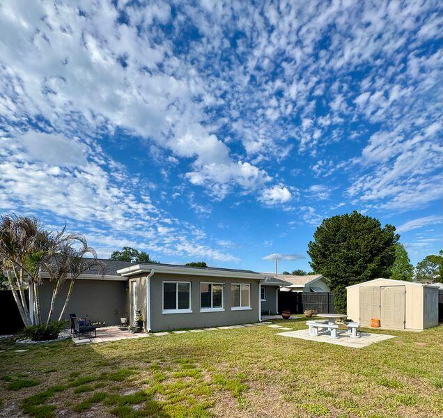 HARBOR PALMS-UNIT SIX - Residential
