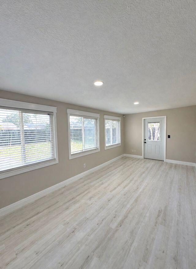 HARBOR PALMS-UNIT SIX - Residential