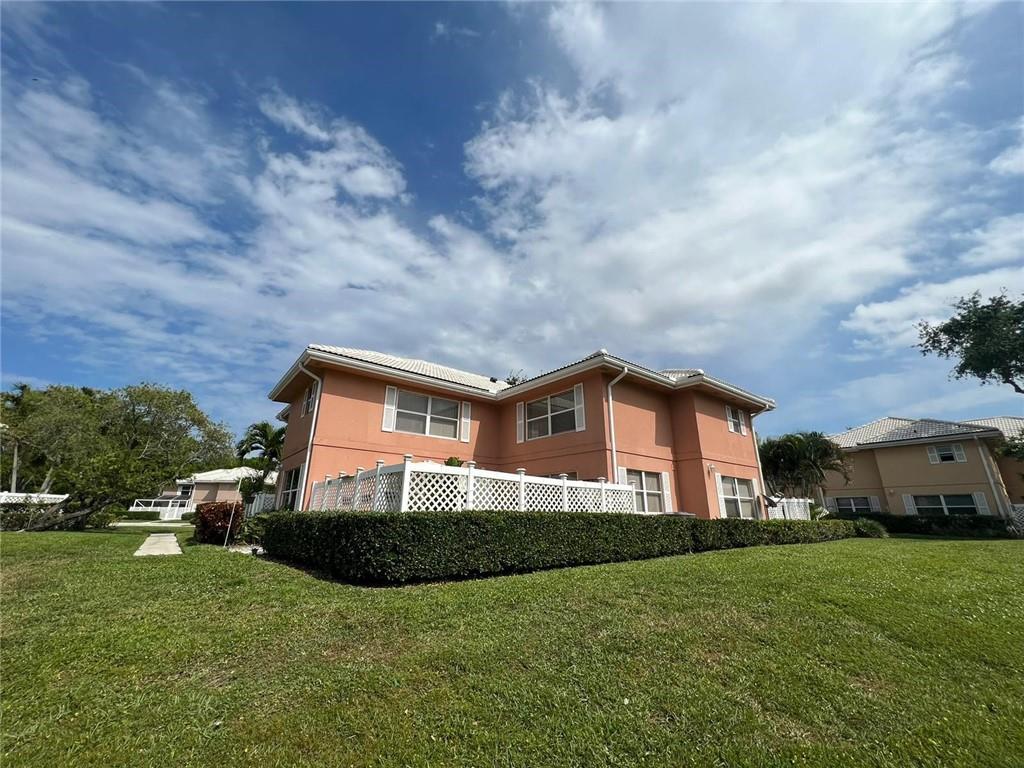 Stamford At Villages Palm - Residential