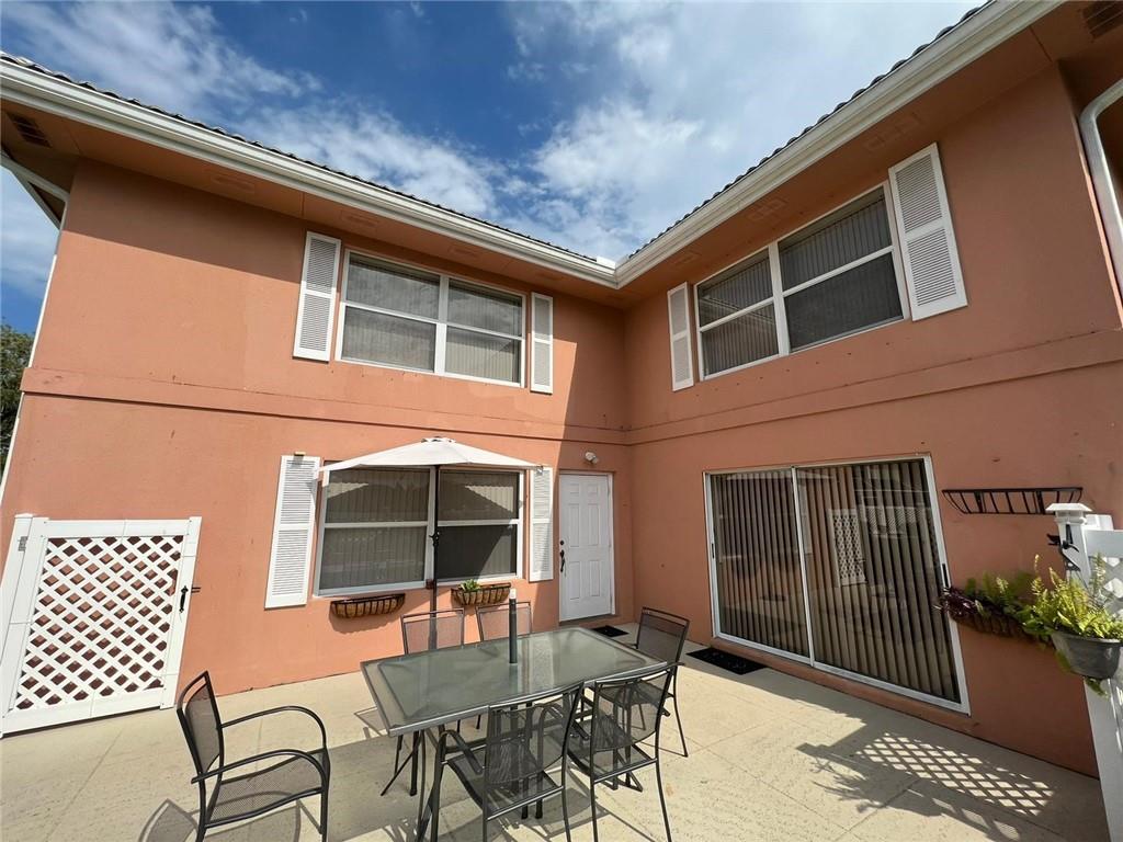 Stamford At Villages Palm - Residential