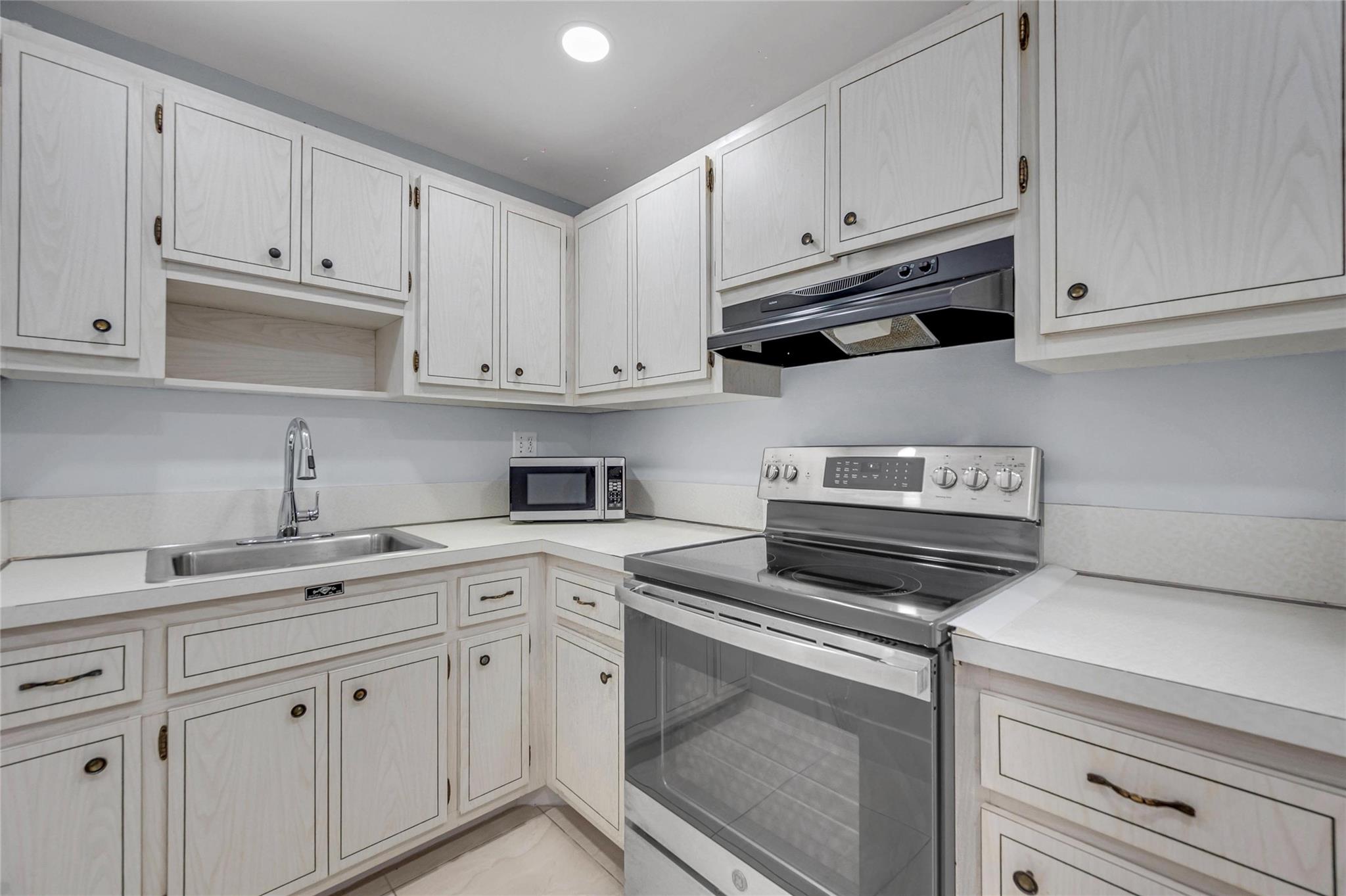 Victoria Park Tower - Residential Lease