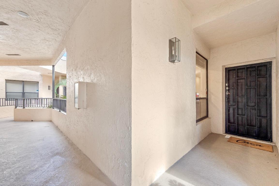 LA PAZ AT BOCA POINTE - Residential