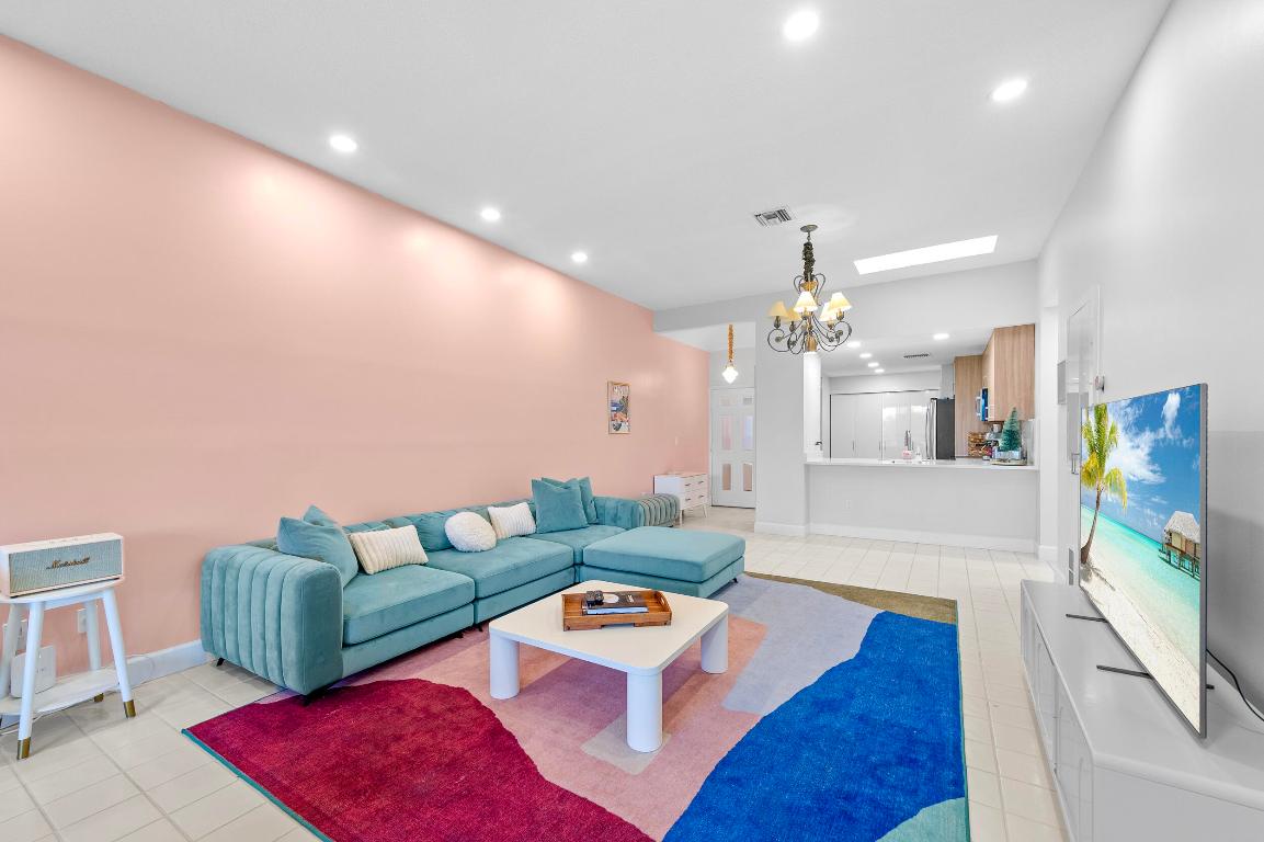 LA PAZ AT BOCA POINTE - Residential