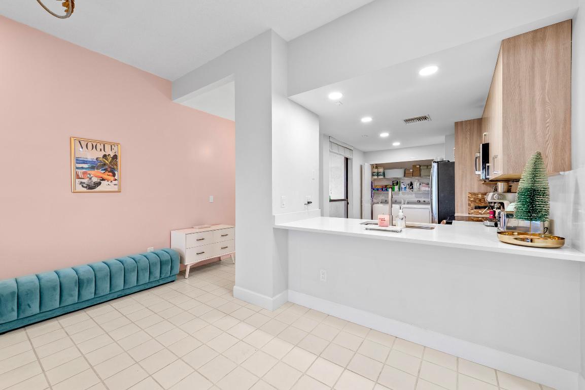 LA PAZ AT BOCA POINTE - Residential