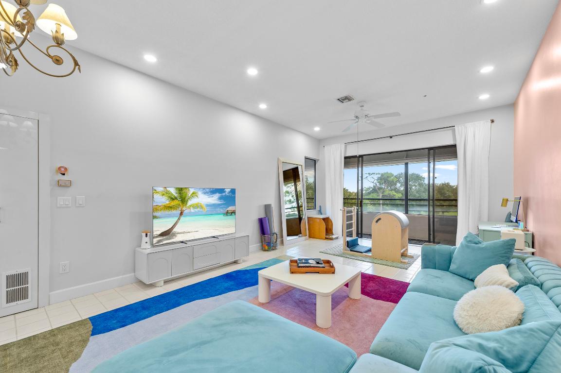 LA PAZ AT BOCA POINTE - Residential