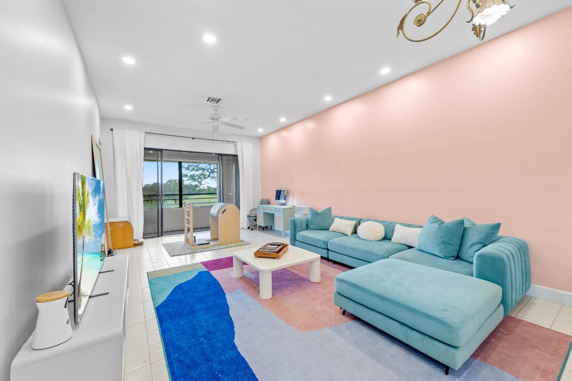 LA PAZ AT BOCA POINTE - Residential