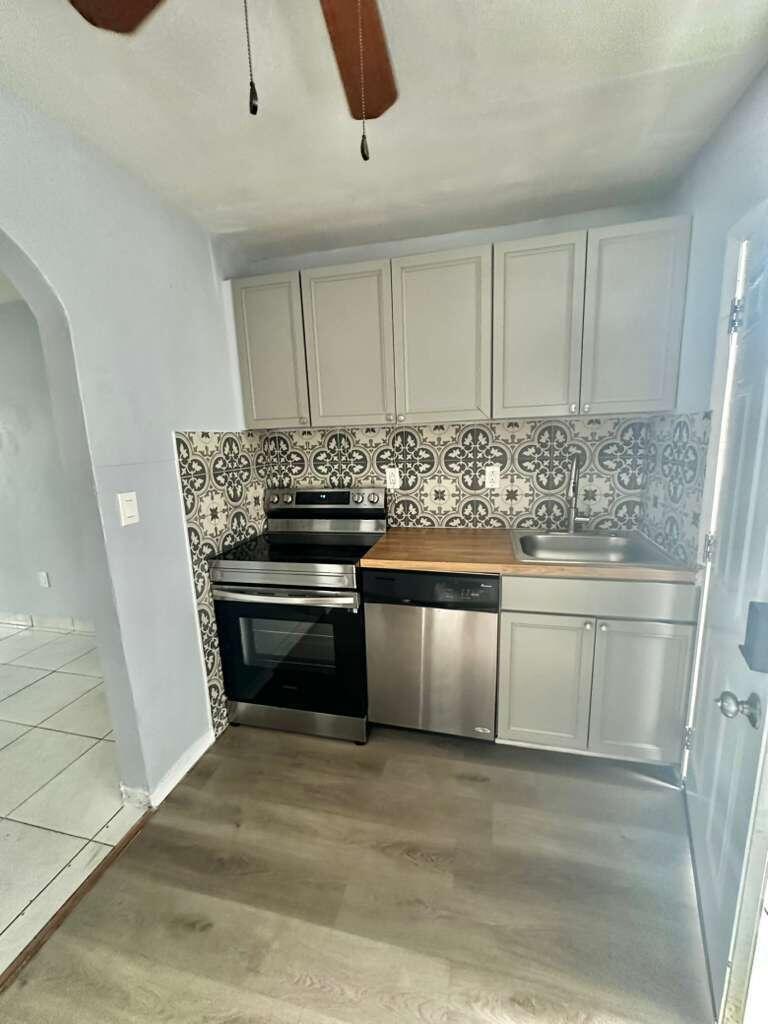 HIGHLAND SQUARE - Residential Lease